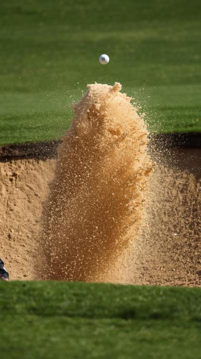 Golf Bunker Splash Shot
