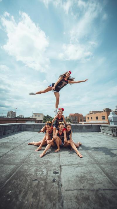Cheerleading Stunt Parkour Roof Gap Leappyramid