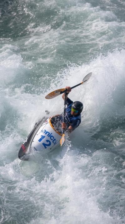 Kayak Slalom GSailing Upwind Heelate Cut