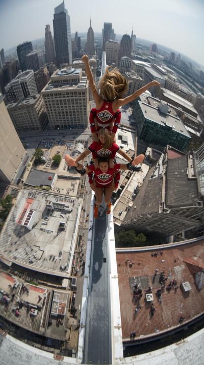 Cheerleading Stunt Parkour Roof Gap Leappyramid