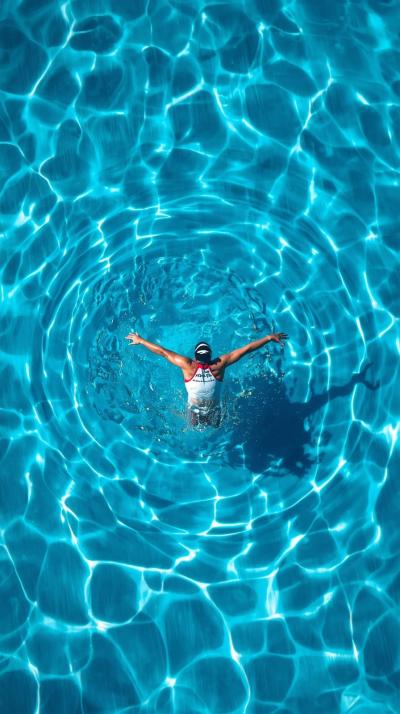 Diving Tuck Entry Ripples