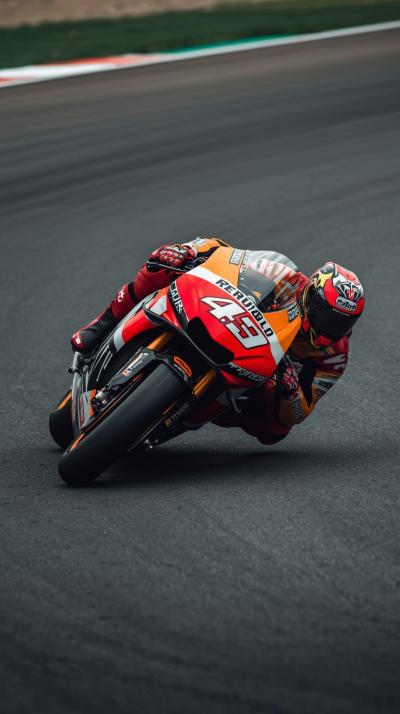 MotoGP Knee Down Corner