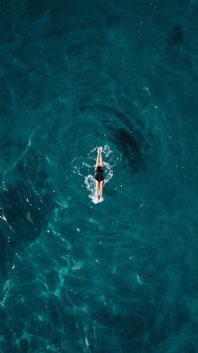 Diving Tuck Entry Ripples